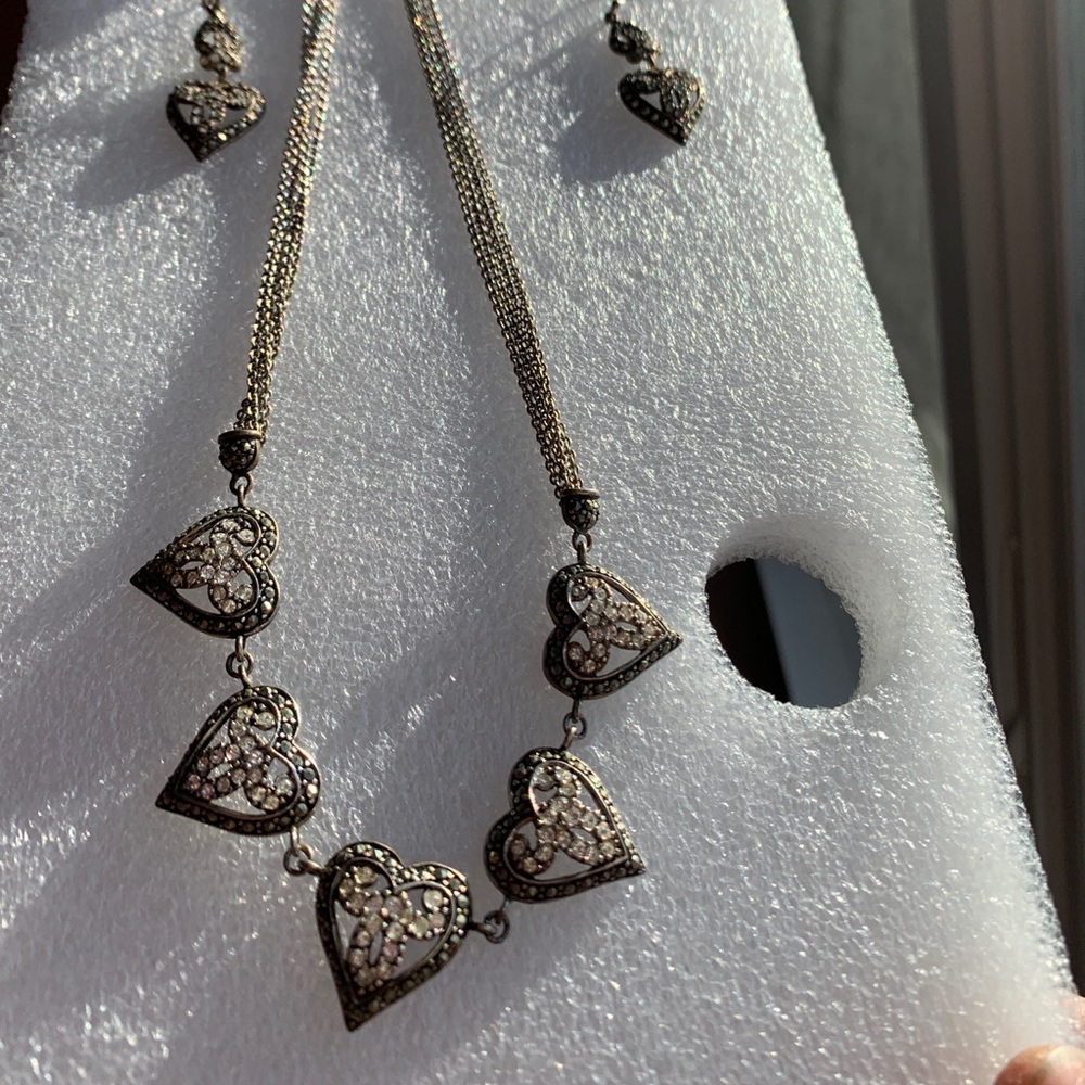 Heart set silver marquisite neck/earring.